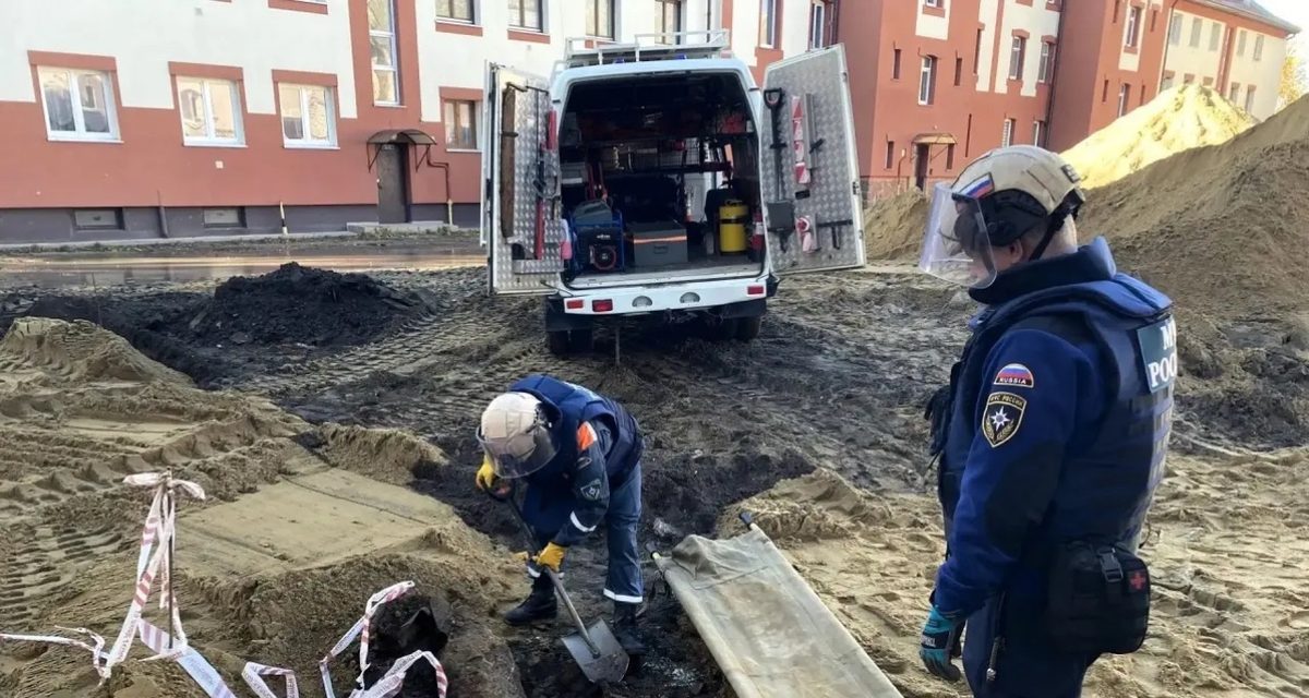 Во дворе Балтийска рабочие нашли 100-килограммовую авиабомбу времён войны