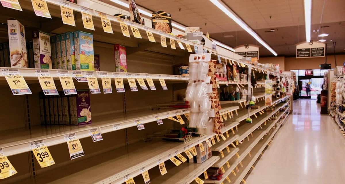 Трое подростков напали на продавца продуктового магазина в Зеленоградске