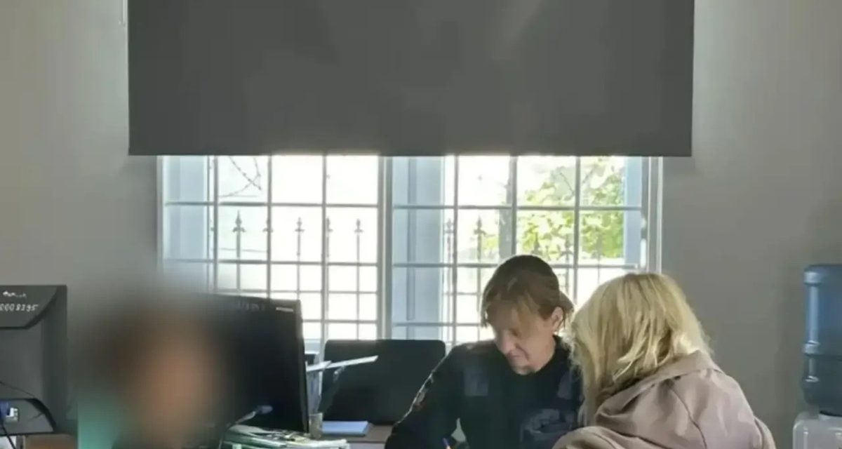 Двое 13-летних школьников цеплялись за трамвай, а их родителей привлекли к ответственности